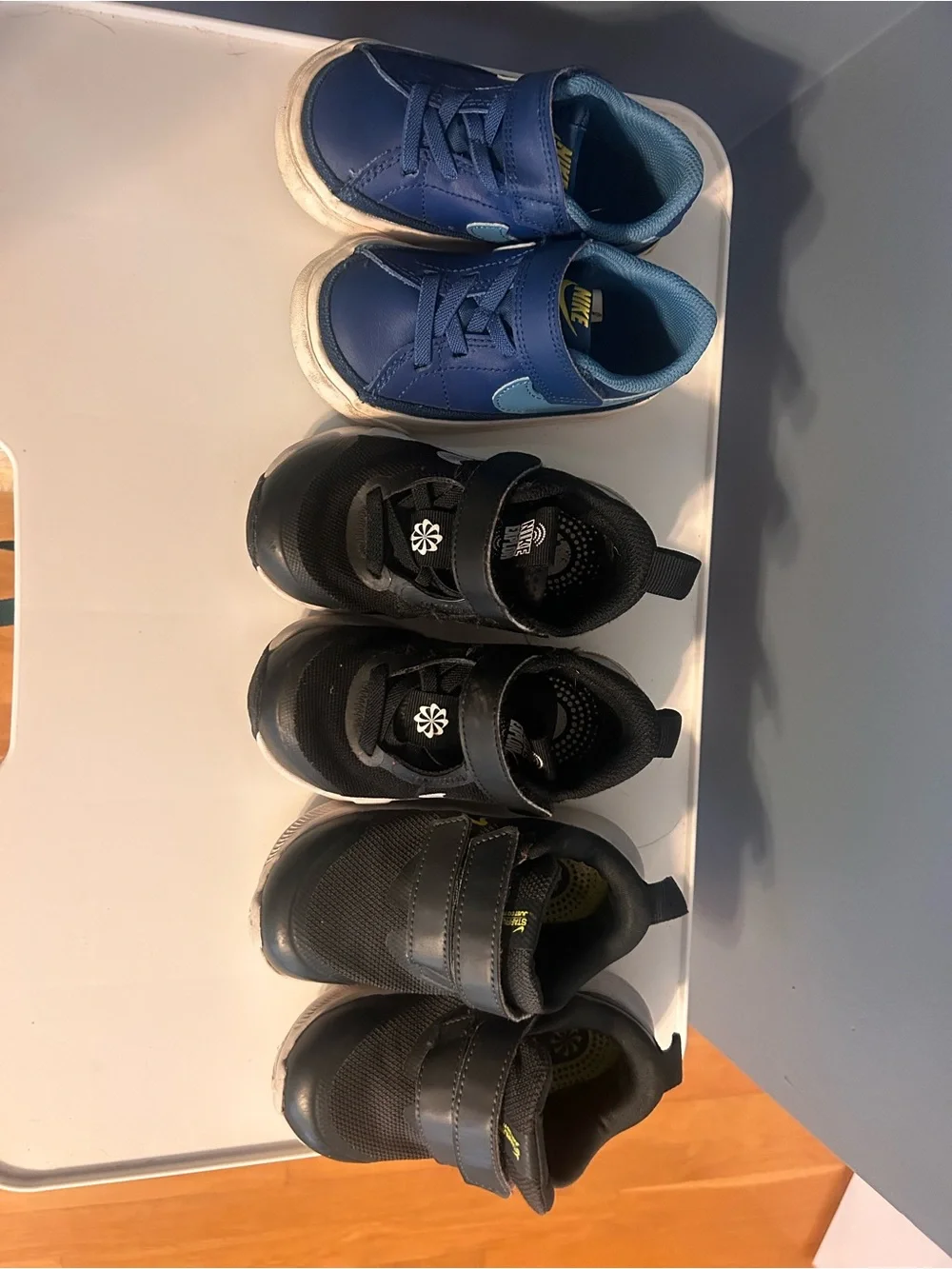 Size 6 toddler Nike Sneaker bundle